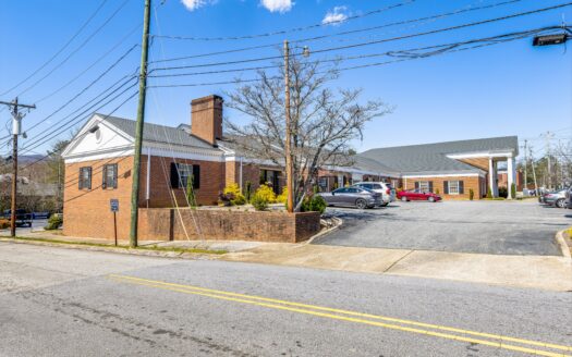 90 S Caldwell Street, Brevard, NC 28712